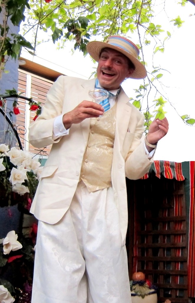 Stilt Walkers Melbourne.The Great Gatsby, Jay and Daisy