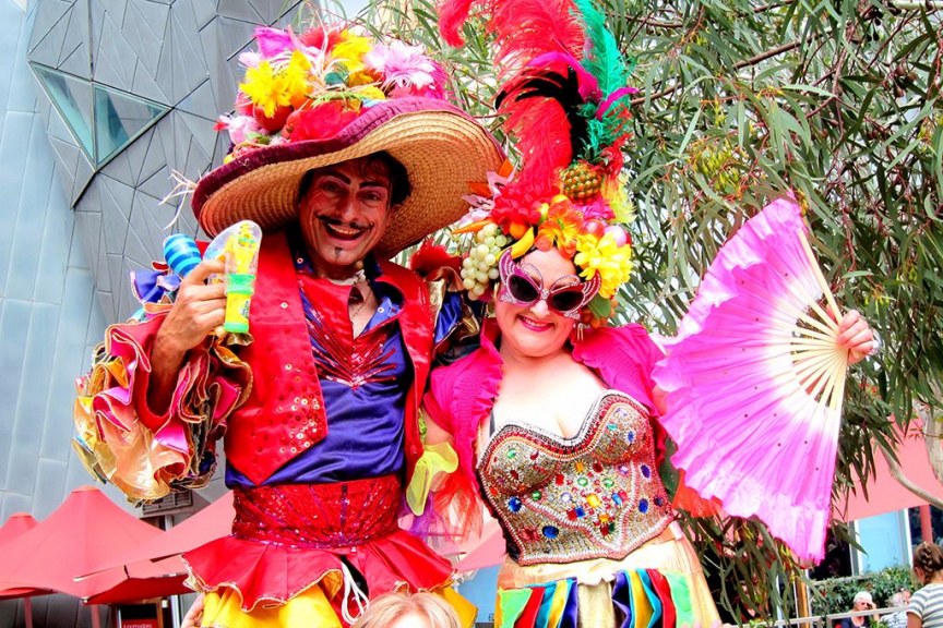 stiltwalkers Melbourne Carmen and Pepe