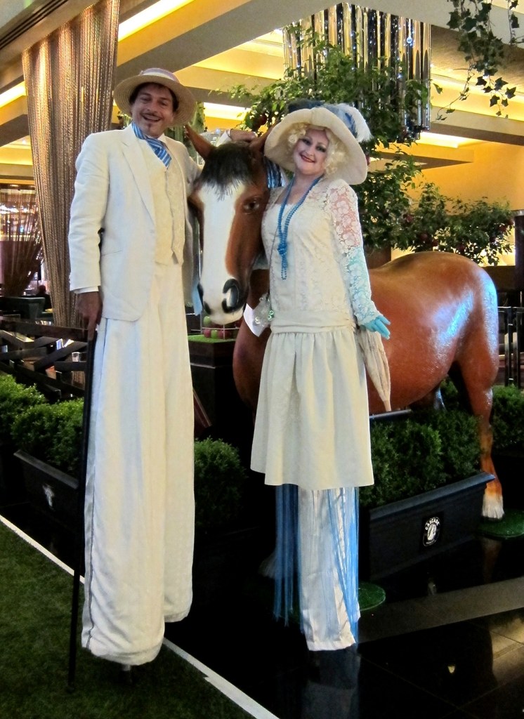 Stilt Walkers Melbourne.The Great Gatsby, Jay and Daisy