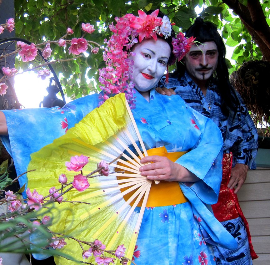 Stilt Walkers Melbourne, Japanese