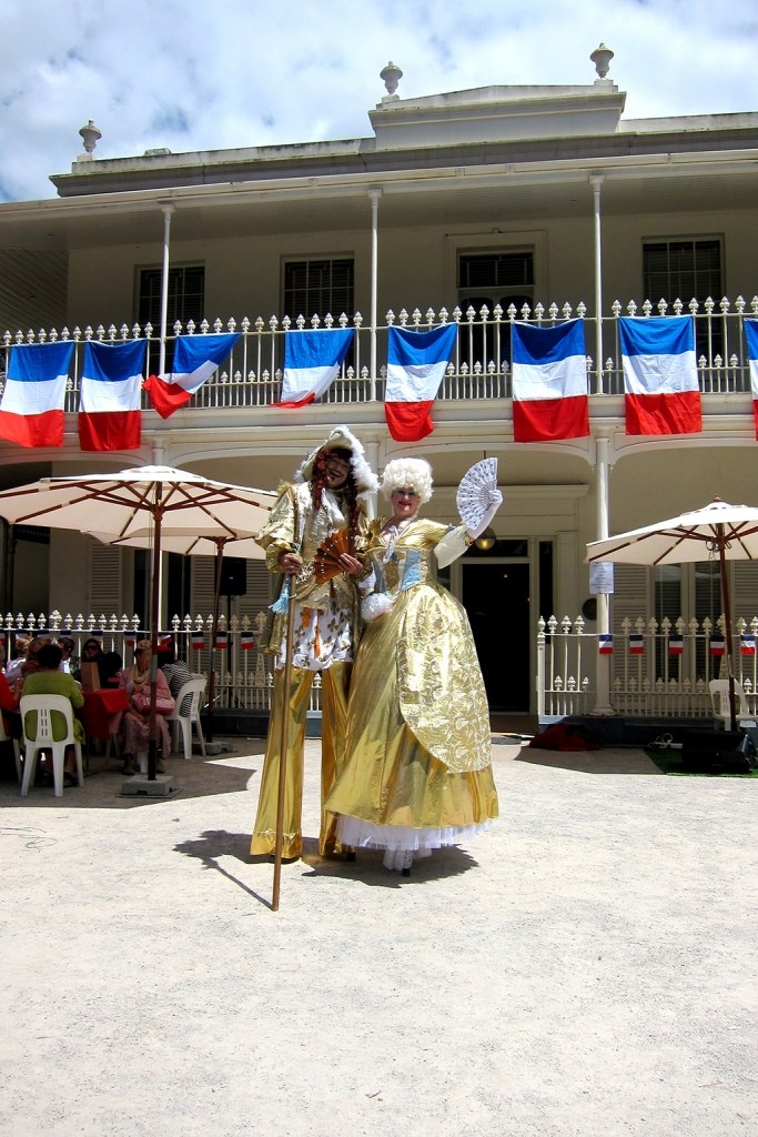 stiltwalkers melbourne, marie antoinette and louis v, french court